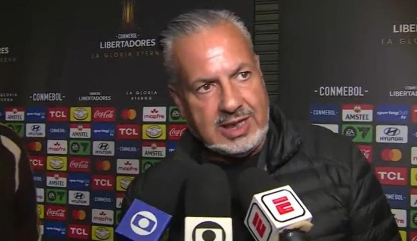 Flamengo critica arbitragem e cita hematomas de jogadores na partida contra o Estudiantes