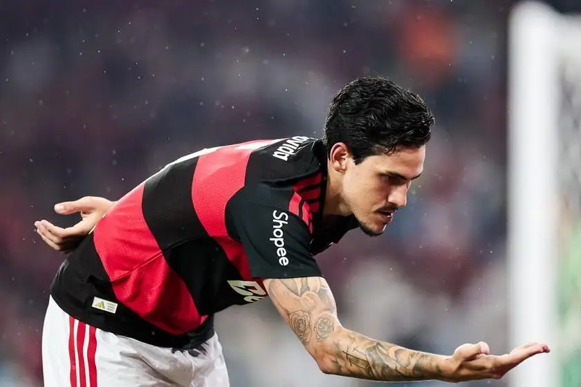 Ancelotti vai ao Maracanã para observar Pedro e outros jogadores do Flamengo na partida contra Vasco.