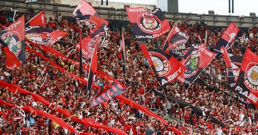 Flamengo enfrenta Vasco em clássico decisivo do Brasileirão