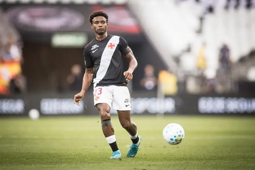 Thiago Mendes absolvido pelo STJD abre caminho para reforço no Vasco contra Flamengo