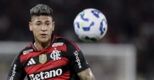 Carrascal lamenta expulsão em derrota do Flamengo para Palmeiras