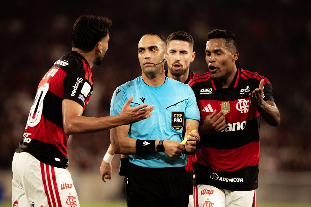Com Carrascal, Flamengo supera expulsões de 2025 em apenas cinco meses