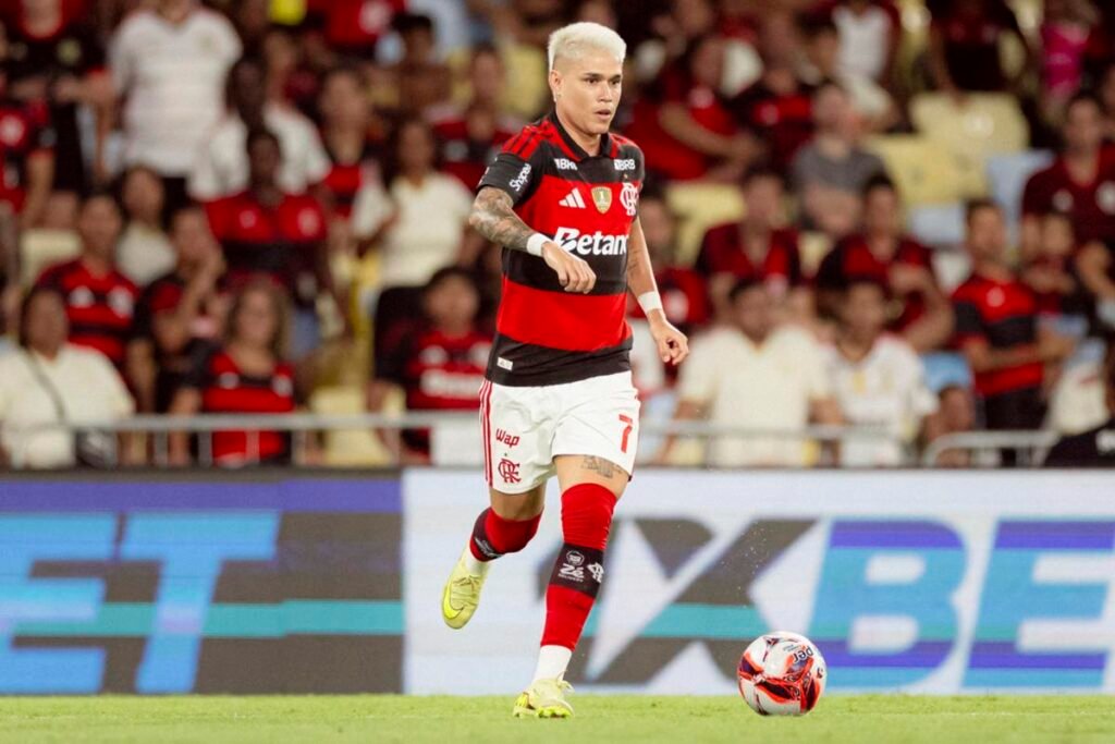 Com meias na Copa, Flamengo terá que improvisar armador contra Coritiba