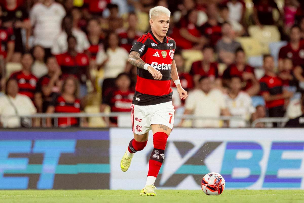 Com meias na Copa, Flamengo terá que improvisar armador contra Coritiba