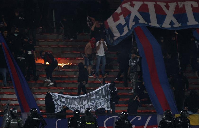 Conmebol cancela jogo Medellín Flamengo segurança falhou W.O. esperado