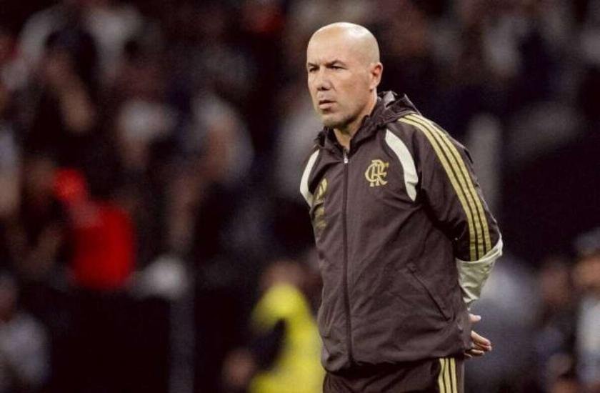 Danilo é expulso e desfalca Flamengo contra Palmeiras