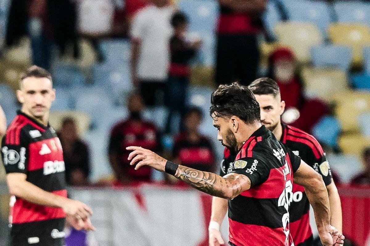 Dupla de volantes com Paquetá e Jorginho ganha força no Flamengo de Jardim