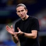 Filipe Luis surge como forte candidato para assumir comando técnico do Chelsea na próxima temporada