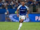 Flamengo abre conversas com staff de Kaiki Bruno e mira contratação do lateral