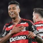 Flamengo acerta renovação com Bruno Henrique até 2027