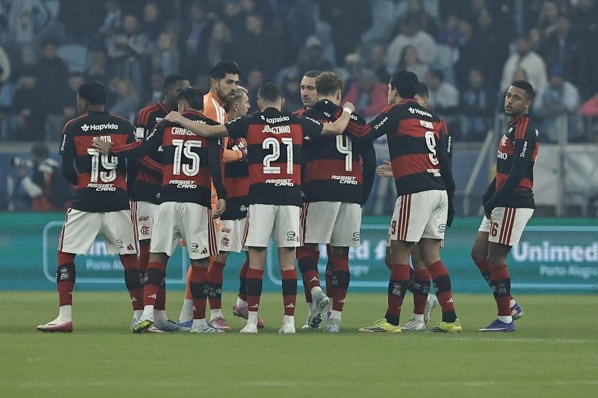 Flamengo avalia destinos internacionais para intertemporada estratégica durante pausa da Copa do Mundo