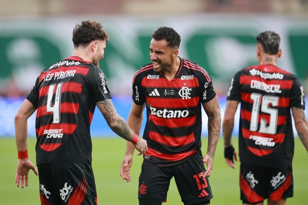 Flamengo busca adiamento de partida contra Coritiba devido a desfalques por convocações internacionais