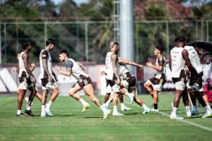 Flamengo com time reduzido: 13 jogadores de linha e jovens do sub-20 contra o Coritiba