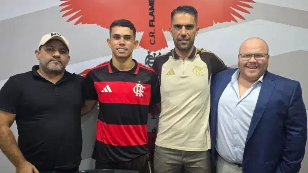 Flamengo contrata joia do Paysandu por R$ 3 milhões e o empresta de volta