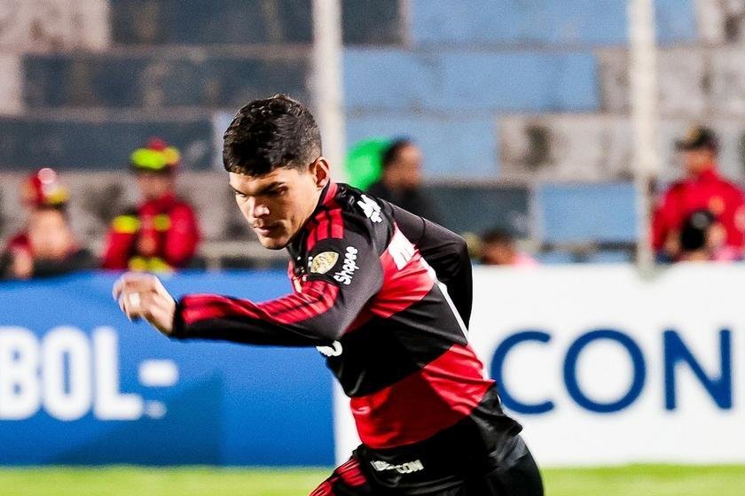 Flamengo define escalação com retorno de Carrascal e desfalques importantes contra Grêmio no Brasileirão