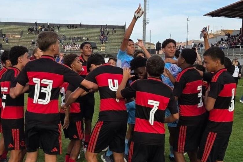 Flamengo é bicampeão do Torneio Internacional Manlio Selis na Itália