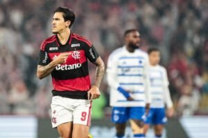 Flamengo e Cruzeiro voltam à Libertadores após 8 anos em duelo luso-brasileiro