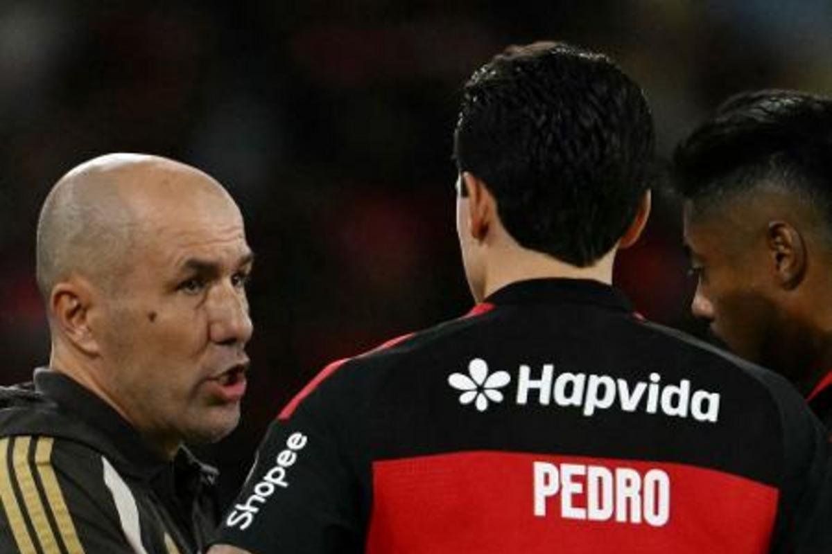Flamengo encara Coritiba com 10 desfalques e presença de Jorge Jesus no Maracanã