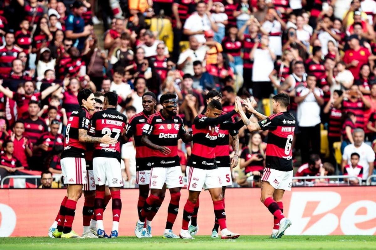 Flamengo garante vice-liderança no Brasileirão e paz antes da Copa do Mundo