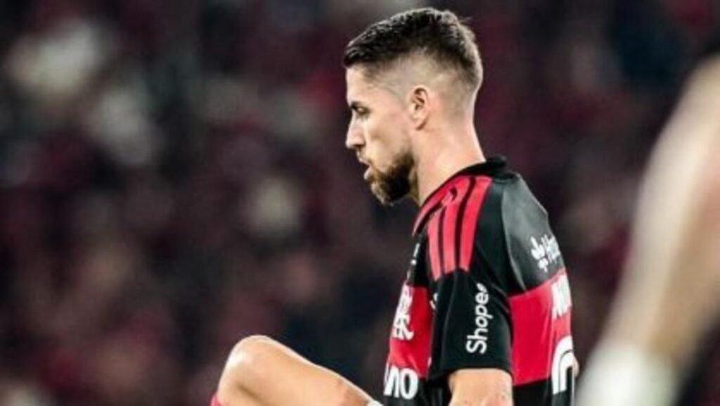 Flamengo: Jorginho fratura o pé e clube lamenta nova lesão e falhas da arbitragem