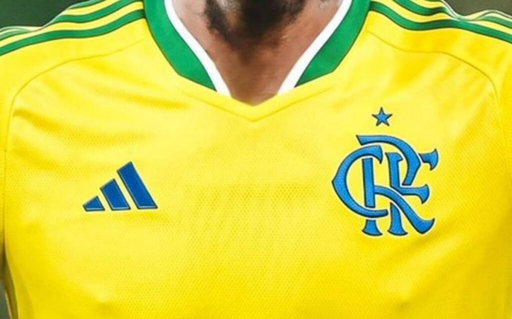 Flamengo lança camisa comemorativa em homenagem à Seleção Brasileira antes da Copa do Mundo