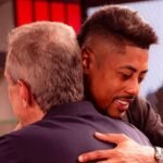 Flamengo promete homenagear Bruno Henrique com busto após renovação do contrato.