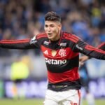Flamengo soberano desperdiça chances e vence Grêmio por magro placar