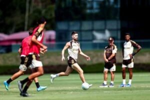 Flamengo tira férias e prepara pré-temporada em Portugal