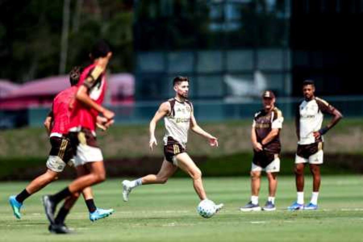 Flamengo tira férias e prepara pré-temporada em Portugal