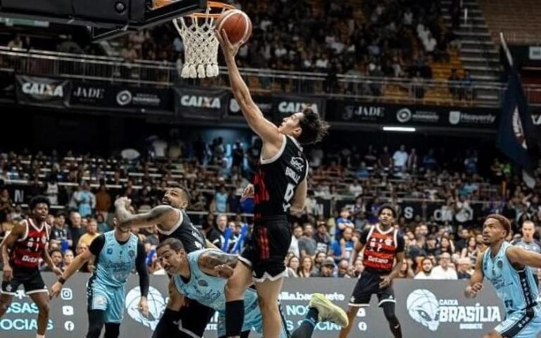 Flamengo vira sobre Brasília no NBB garante jogo 5 nas quartas