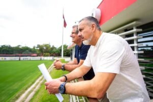 Fora da Copa do Brasil, Flamengo sob pressão concentra forças em Brasileirão e Libertadores