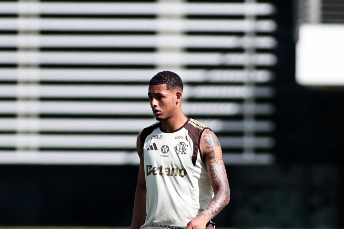Jardim convoca sub-20 do Flamengo para suprir desfalques e prepara base para o futuro