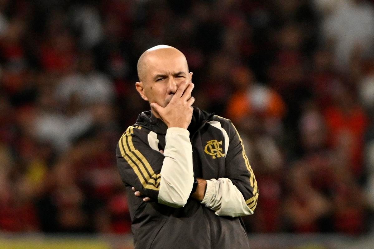 Jardim critica expulsão de Carrascal e aponta rigor contra o Flamengo