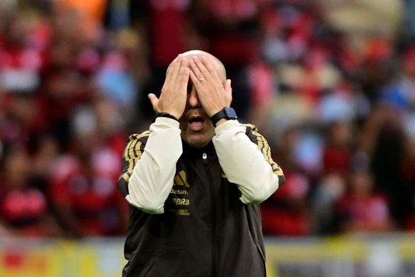 Jardim lamenta empate do Flamengo com Vasco após abrir 2 a 0