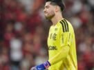 Jardim mantém confiança em Rossi apesar de falhas seguidas no gol do Flamengo