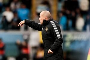 Jardim usa escalações distintas no Flamengo para Brasileiro e Copas