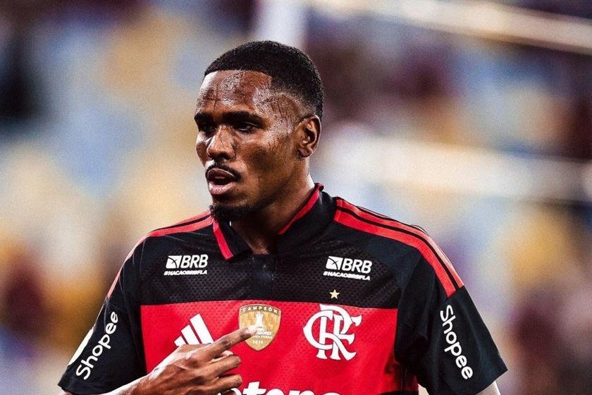 Jogador revelado no Flamengo consolida lugar de titular após série de performances excepcionais.