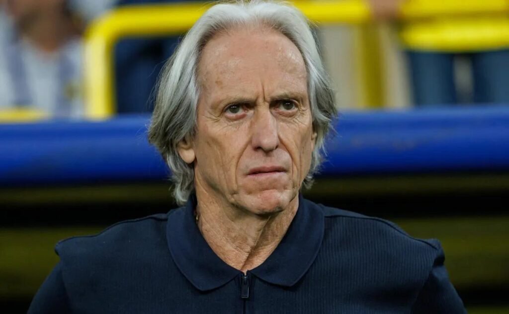 Jorge Jesus se reúne com Fenerbahçe e adia volta ao Flamengo