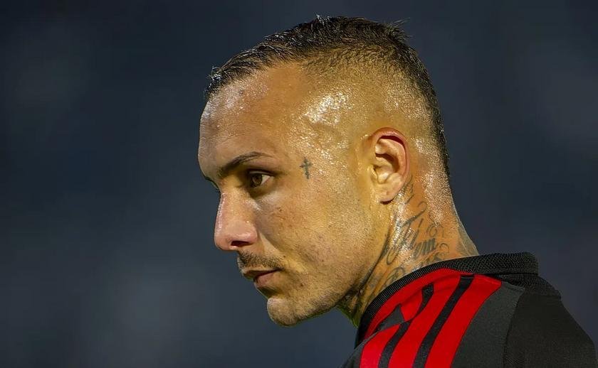 Lesão Cebolinha força Flamengo ao mercado por pontas e camisa 9
