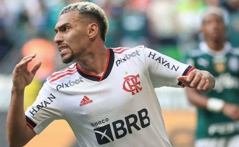 Matheuzinho no Zenit gera bolada ao Flamengo