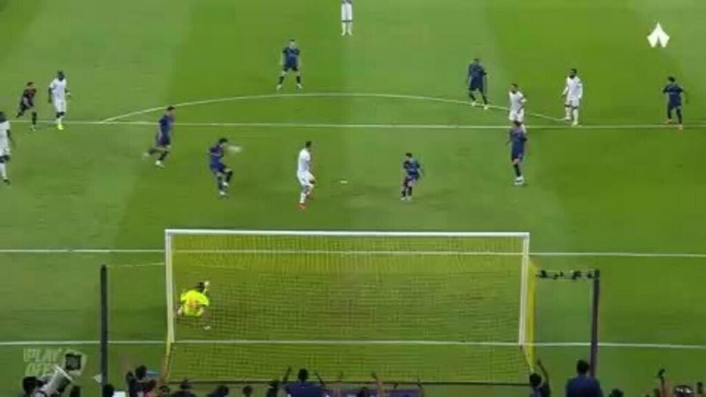 Michael, ex-Flamengo, marca contra bizarro e Al-Ula fica na Série B saudita