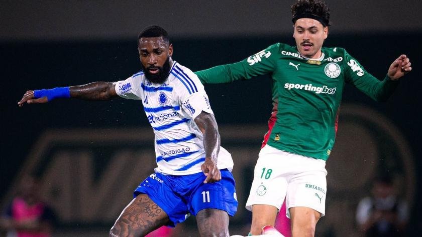 Palmeiras empata com Cruzeiro em Barueri e abre brecha para aproximação do Flamengo