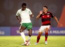 Palmeiras invicto vira sobre Flamengo e lidera Brasileirão sub-20