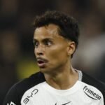 Roma faz pedido por Allan, volante do Flamengo no Corinthians