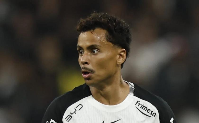 Roma faz pedido por Allan, volante do Flamengo no Corinthians