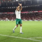 STJD absolve Paulinho do Palmeiras e suspende Carrascal do Flamengo