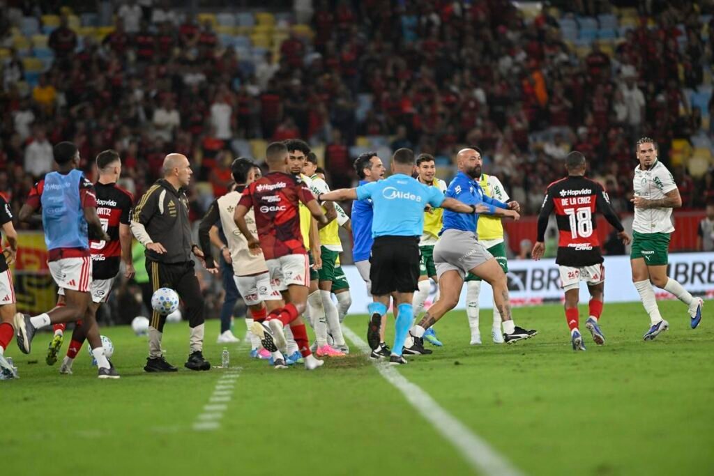 STJD julga Flamengo, Palmeiras, jogadores e técnico por incidentes no clássico