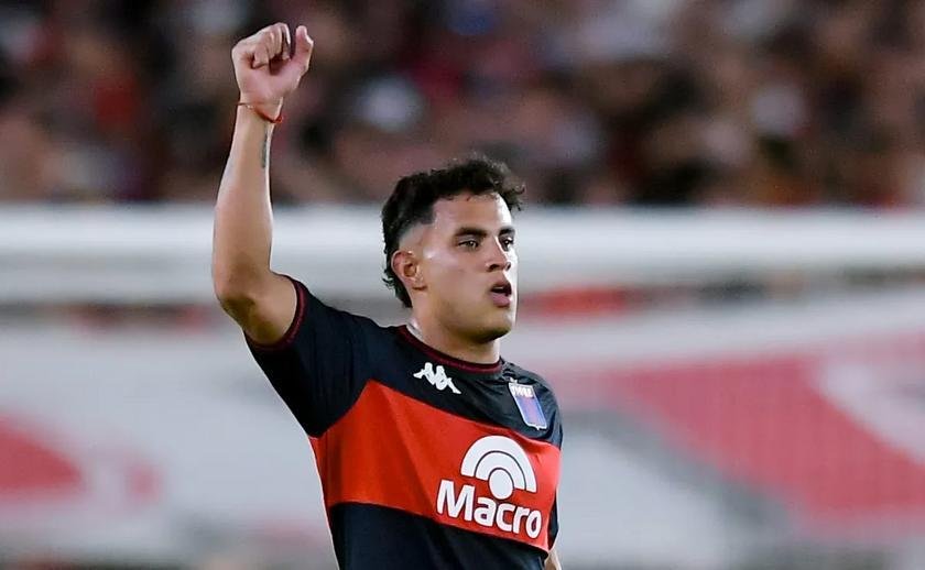 **Título:** Flamengo Negocia Contratação de David Romero por R$ 29 Milhões **Tags:** Flamengo, David Romero, Contratação, Futebol Argentino, Mercado da Bola, Tigre, Copa Libertadores