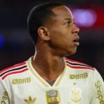 Wallace Yan está fora do relacionados do Flamengo pela CONMEBOL Libertadores devido a queda de rendimento