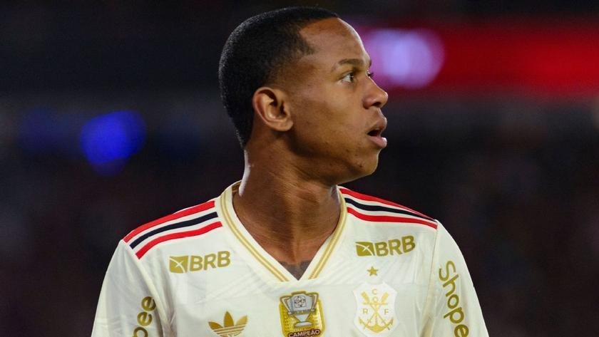 Wallace Yan está fora do relacionados do Flamengo pela CONMEBOL Libertadores devido a queda de rendimento